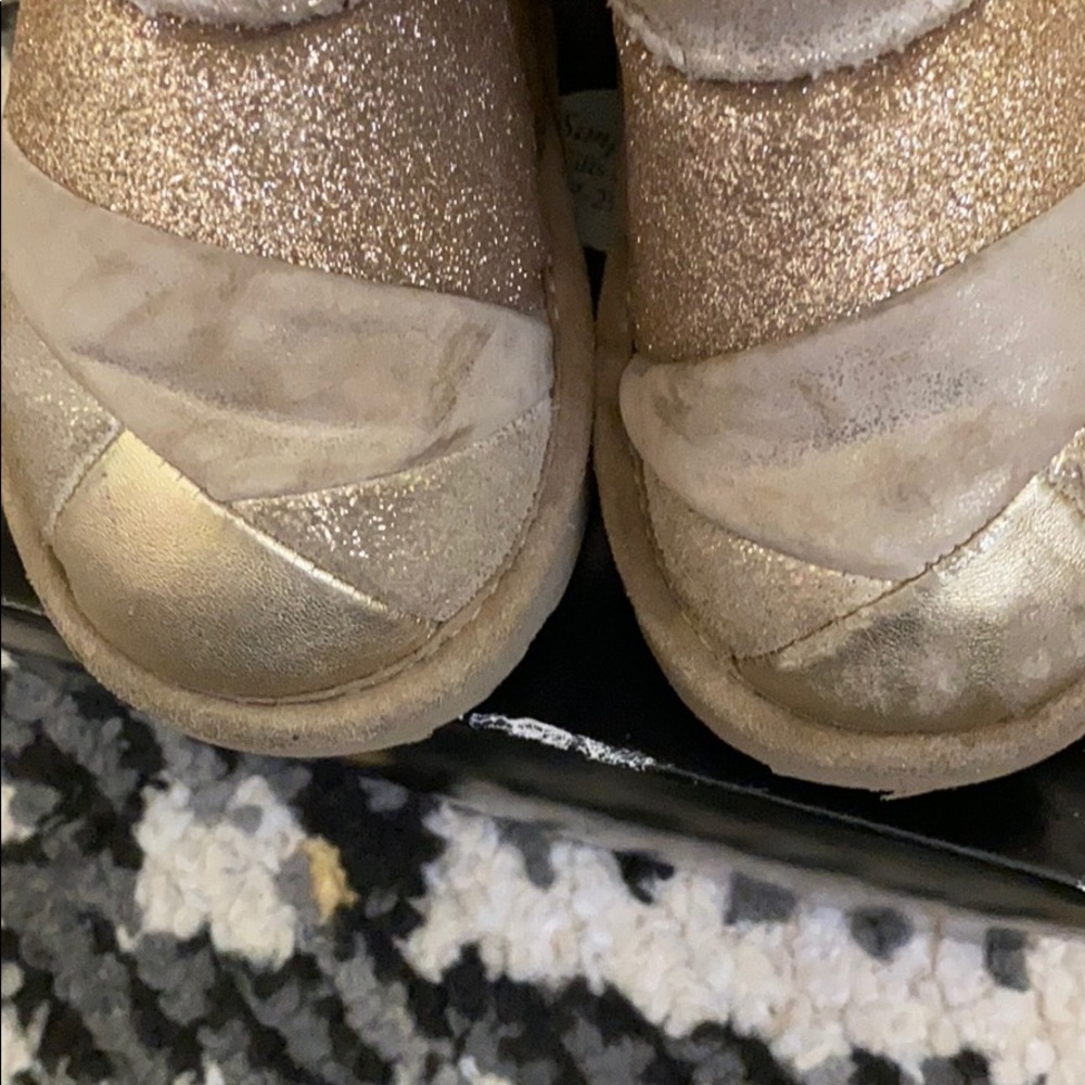 Metallic patchwork uggs - Picture 4 of 4